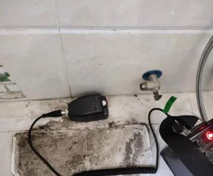 德格屋顶漏水维修公司分享下卫生间漏水的危害及解决方法